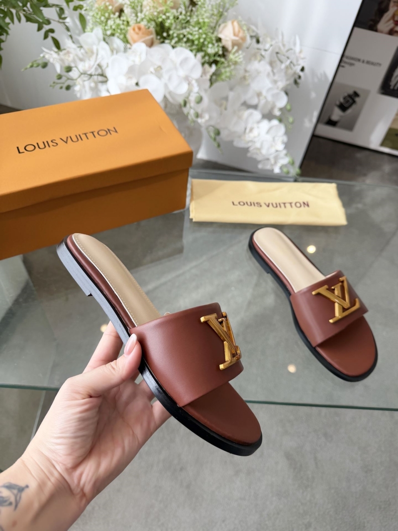 l0vis Vvtt0n slippers